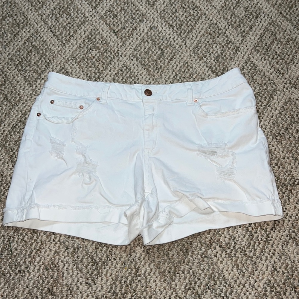 Time and Tru White Distressed Denim Shorts (stretch)